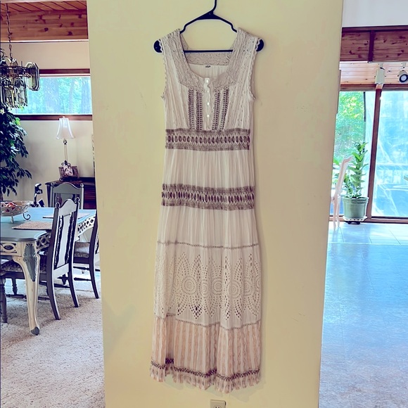 Source Unknown Dresses & Skirts - 100% Cotton Gauzy Crochet & Eyelet Lace Women’s Bohemian Maxi Dress